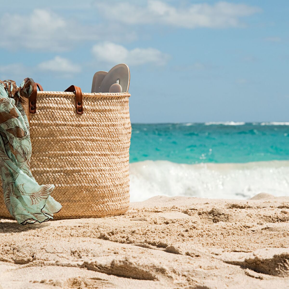 Quelle couleur de sac de plage pour l’été 2023 ?